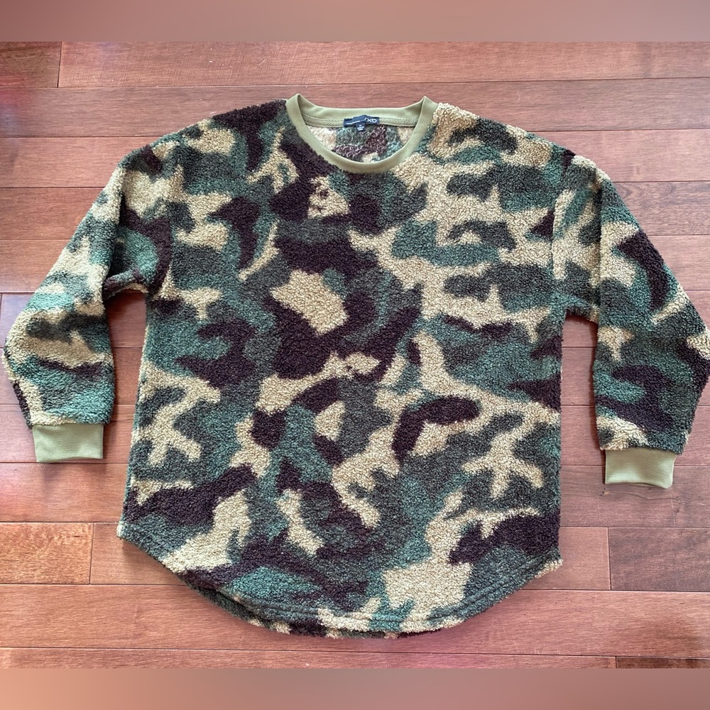 RXB Women's Fuzzy Camo Crew Neck   Boucle Knit Sweater Green Camo M